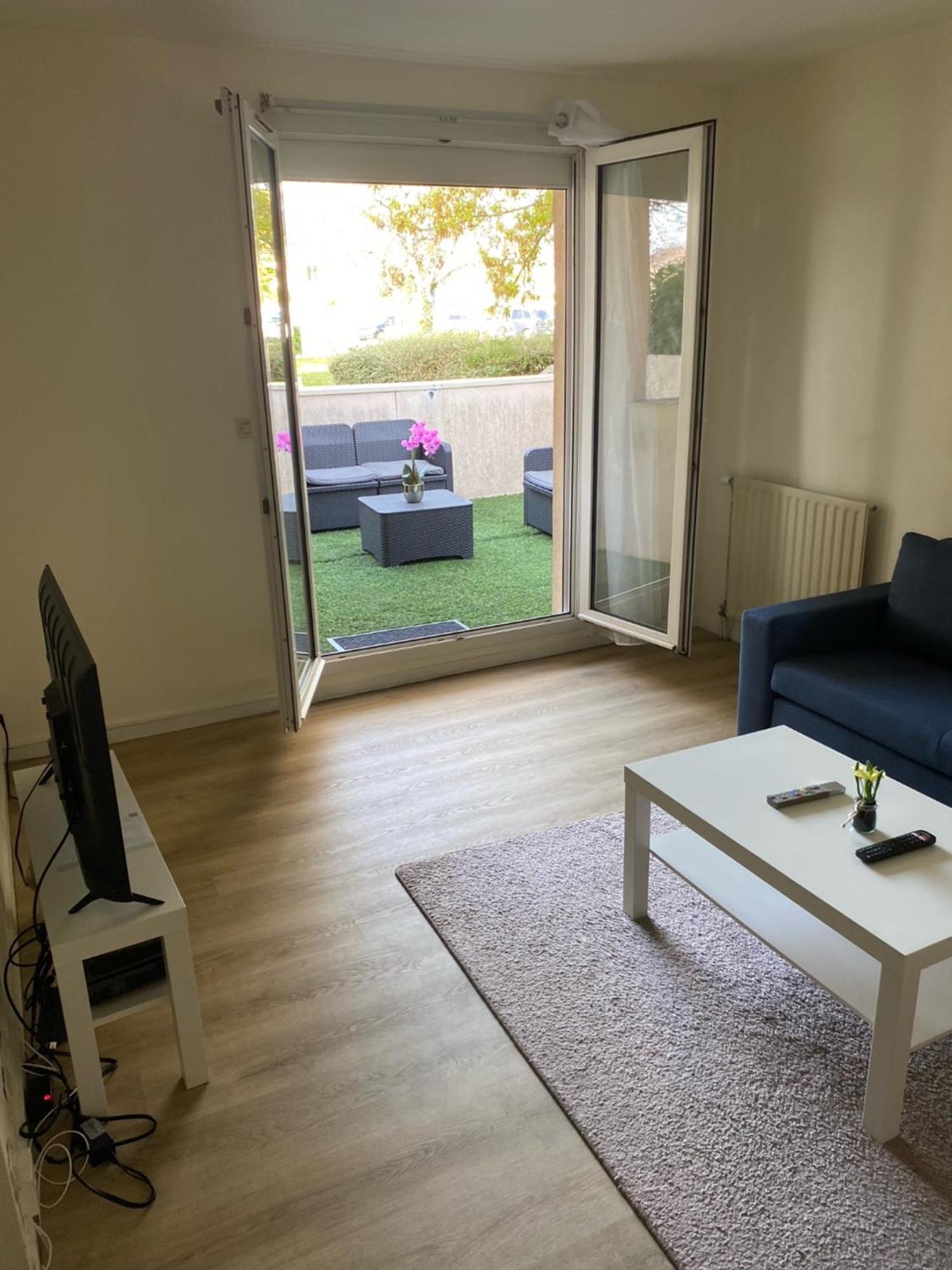 Logement Entier Chambre+Salon + Jardin & Terrasse Les Ulis Exterior foto