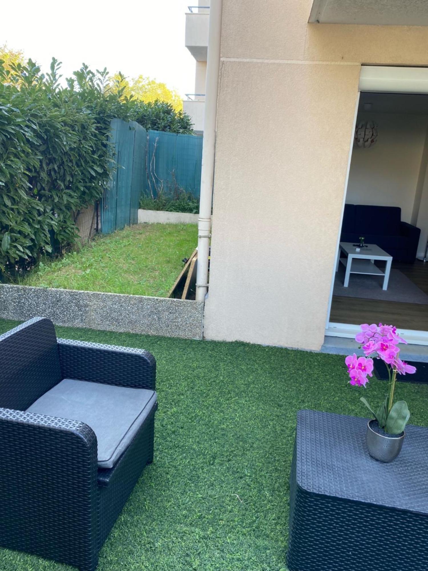 Logement Entier Chambre+Salon + Jardin & Terrasse Les Ulis Exterior foto